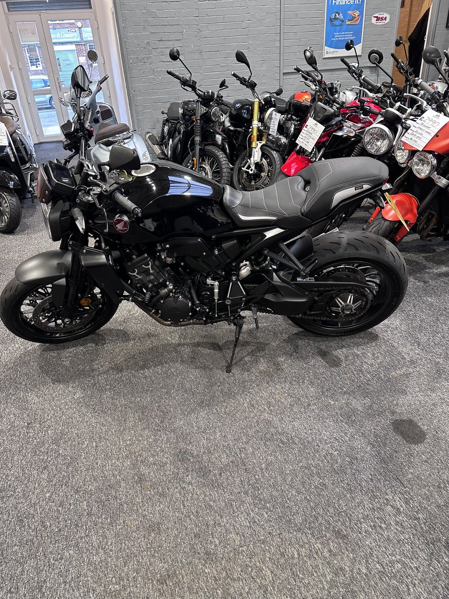 𝕃𝕒𝕚𝕟𝕖𝕪 💫💫💫 tweet media