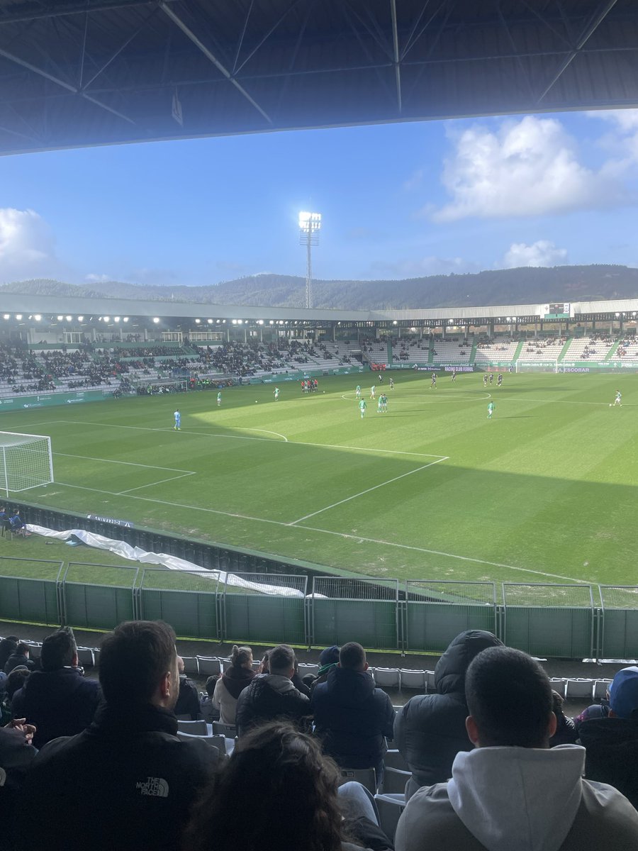 UxiaPrieto's tweet photo. Arenteiro, do Carballiño, non é menos galego que Vigo. Penosa ano tras ano a megafonía e vosa empatía coa Terra. https://t.co/woBErkHof0