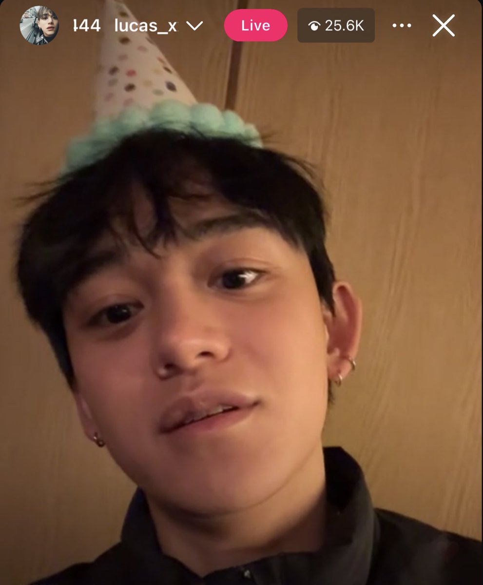 LUCAS BIRTHDAY LIVE 😍😍😍

HAPPY LUCAS DAY
#ActorLUCASis27
#우리태양_루카스_생일축하해
#黄旭熙0125生日快乐