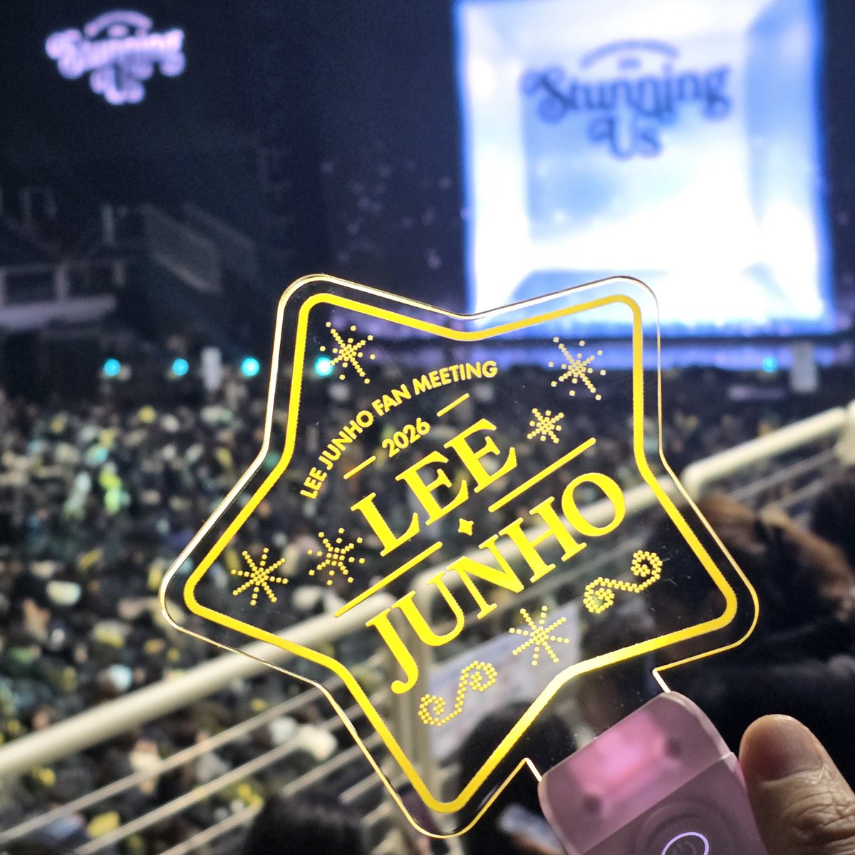 이름도멋진이준호생일축하해
#햇살이준호생일축하해
진짜기쁘고좋은날행복한일만가득하길
#STUNNING_LEEJUNHO_DAY
오늘도함께할수있어진짜행복하다