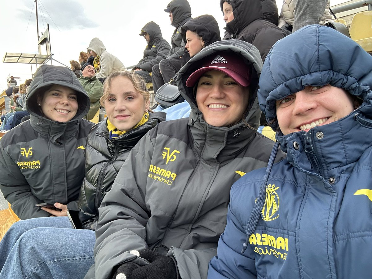MarinaMiroLL's tweet photo. @CVFFemenino 💛🌬️ https://t.co/MVohIkr84L