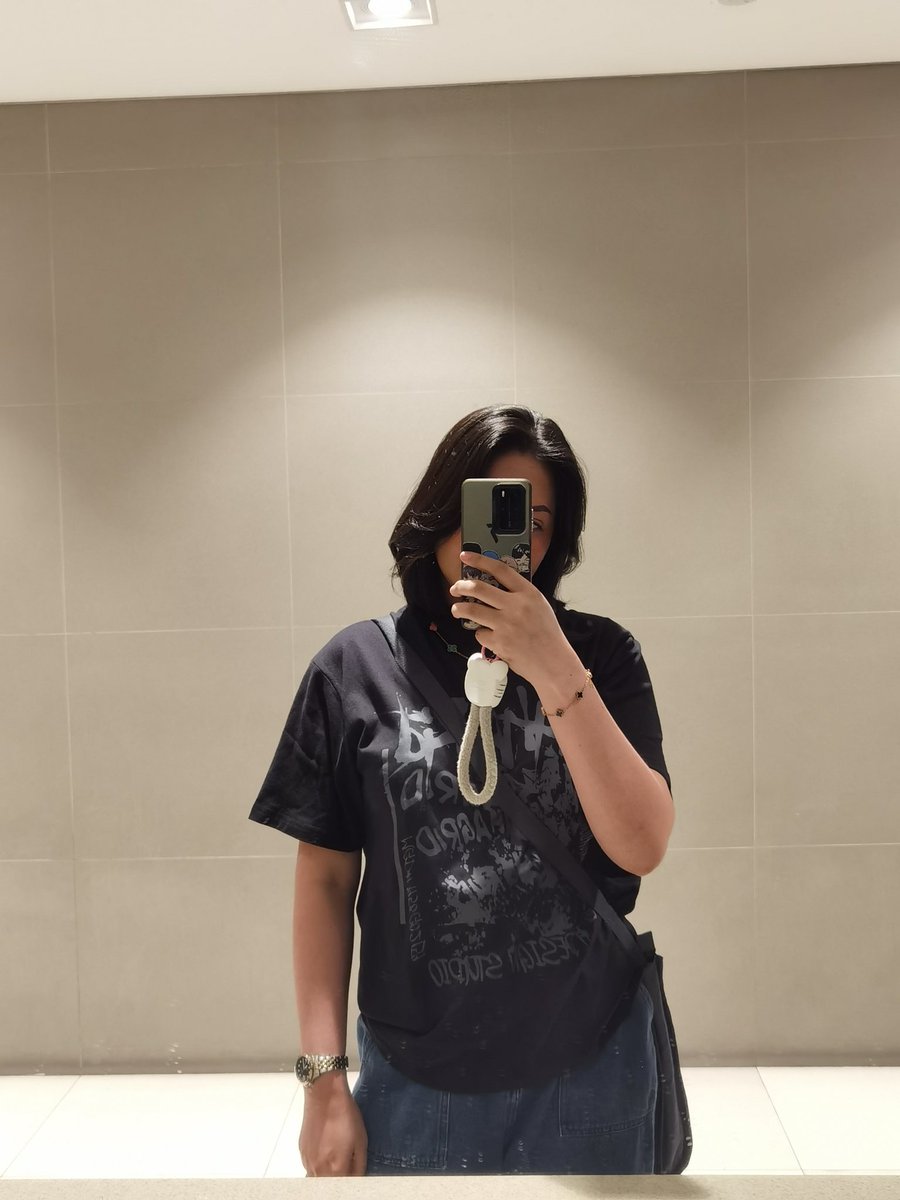 madeforwonu's tweet photo. Twinning shirt with Wonwoo ❤️

#SEVENTEEN #Wonwooo @pledis_17 @mahagrid_mgd @mahagrid_global https://t.co/u3kJqVA806