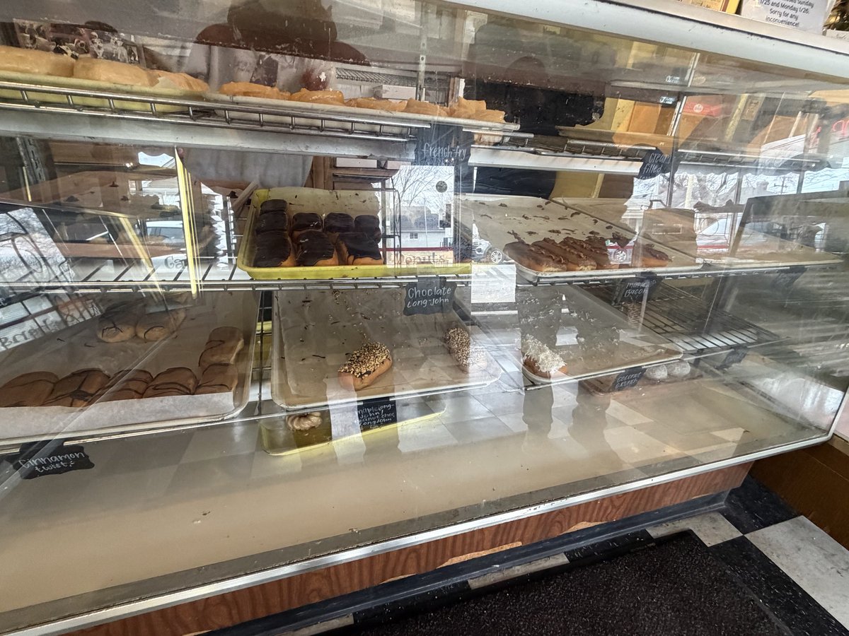 ILiveThePopLife's tweet image. Even Nord’s getting hit hard ahead of #Snowstorm2026 but we made it out with a dozen … #essentials #louisvilleweather