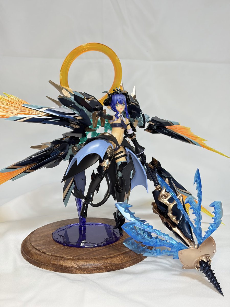hatihiro_octava's tweet photo. ヴェルルッタ完成
深海と竜をイメージして作りました

#アルカナディア　#ヴェルルッタ https://t.co/btNIggTMNM