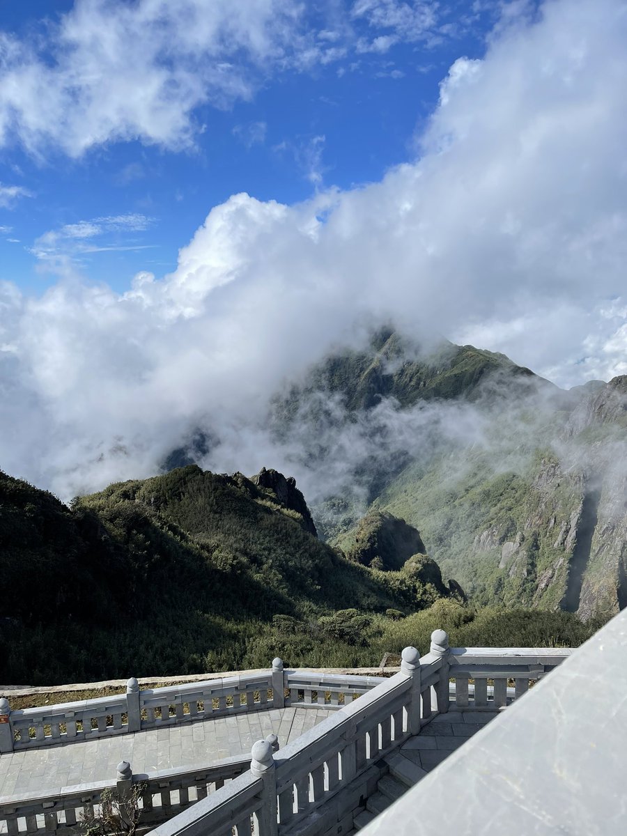 maplewaster's tweet image. vietnam is so kewl