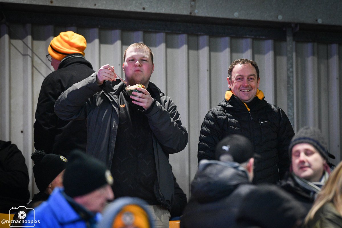 Clwb Pêl-droed Casnewydd. tweet media