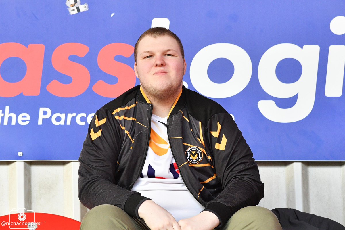 Clwb Pêl-droed Casnewydd. tweet media