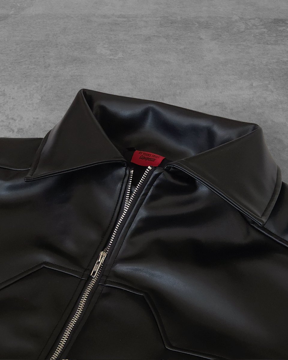 cloudeelle's tweet photo. This is a V1 of the so called "NC Legend" jacket. 

V2 is still in the works. The overall visual will not change much but there are some functional things I had to fix so it would fit perfectly. Will have model pics real soon too to show off the fit. https://t.co/5LH36ddyFR