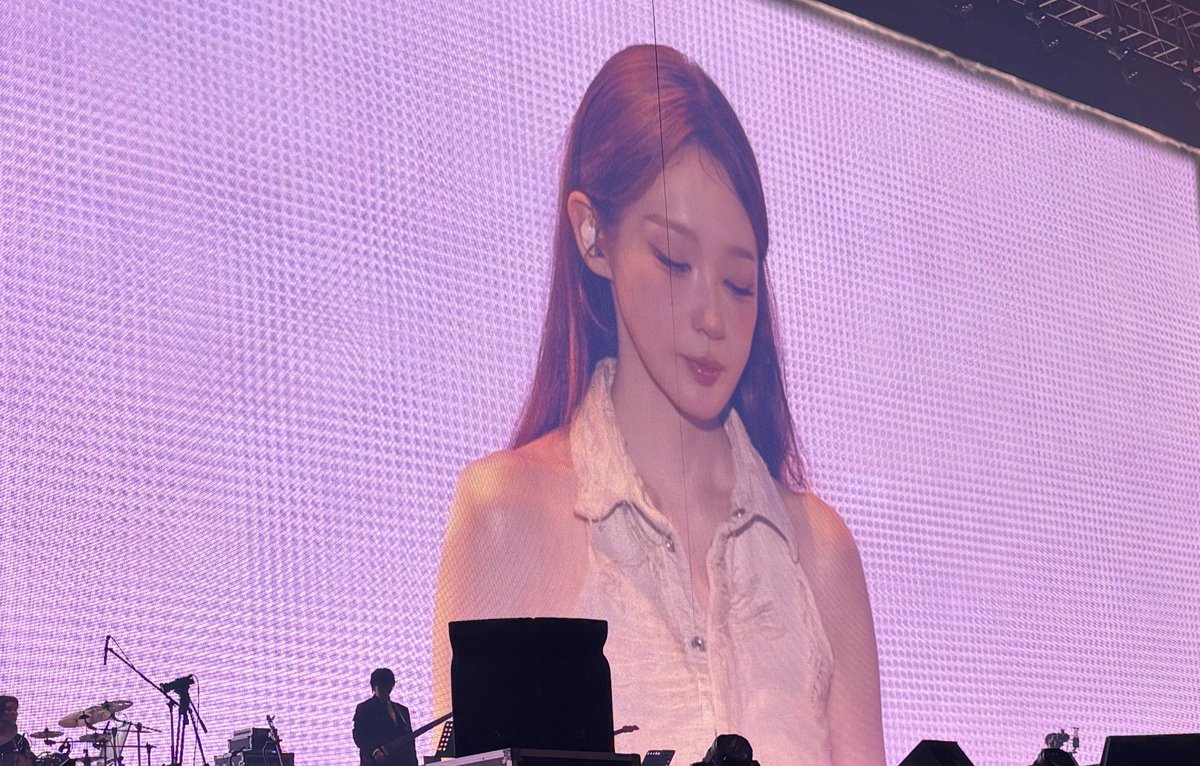 Aaaa0630's tweet photo. 아 진짜 예쁘고 말갛고 미쳐 🤍 https://t.co/tjPMMvo4BJ