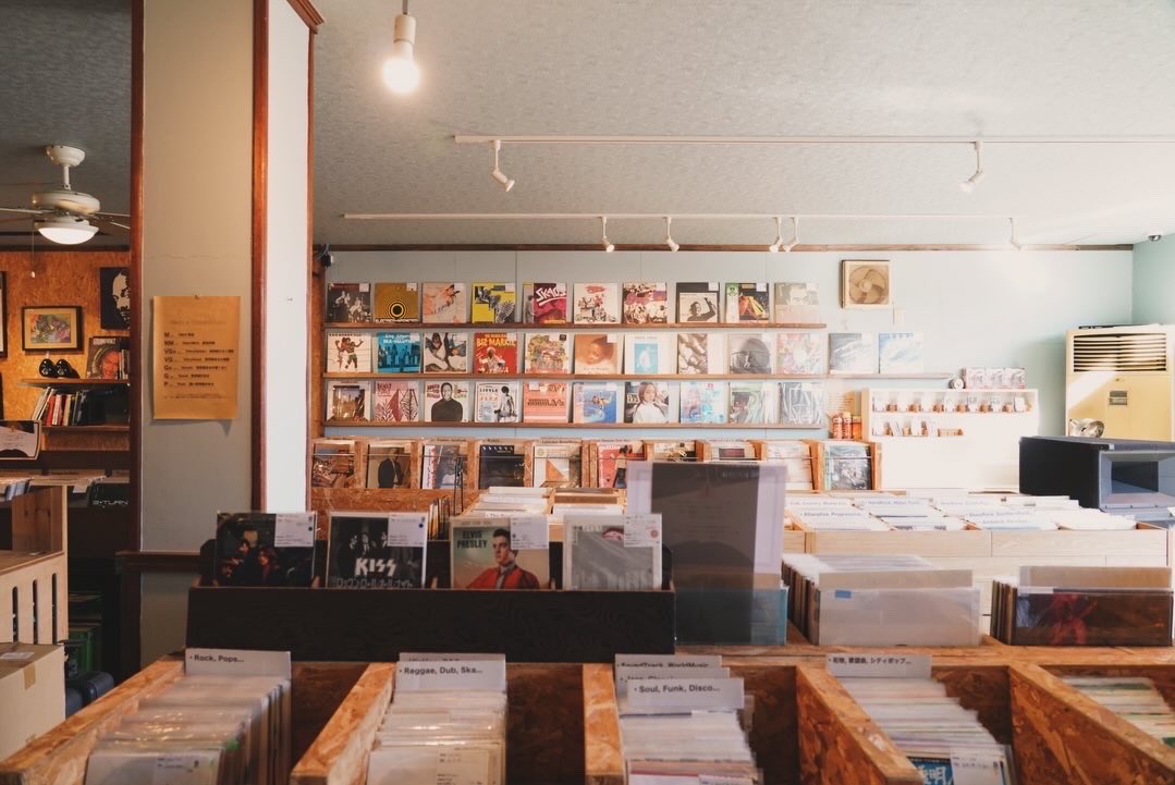 GOOD_NEAR_REC's tweet photo. 2026年に入り
レコ屋店内をプリリニューアルしました https://t.co/jYmzVOA1if