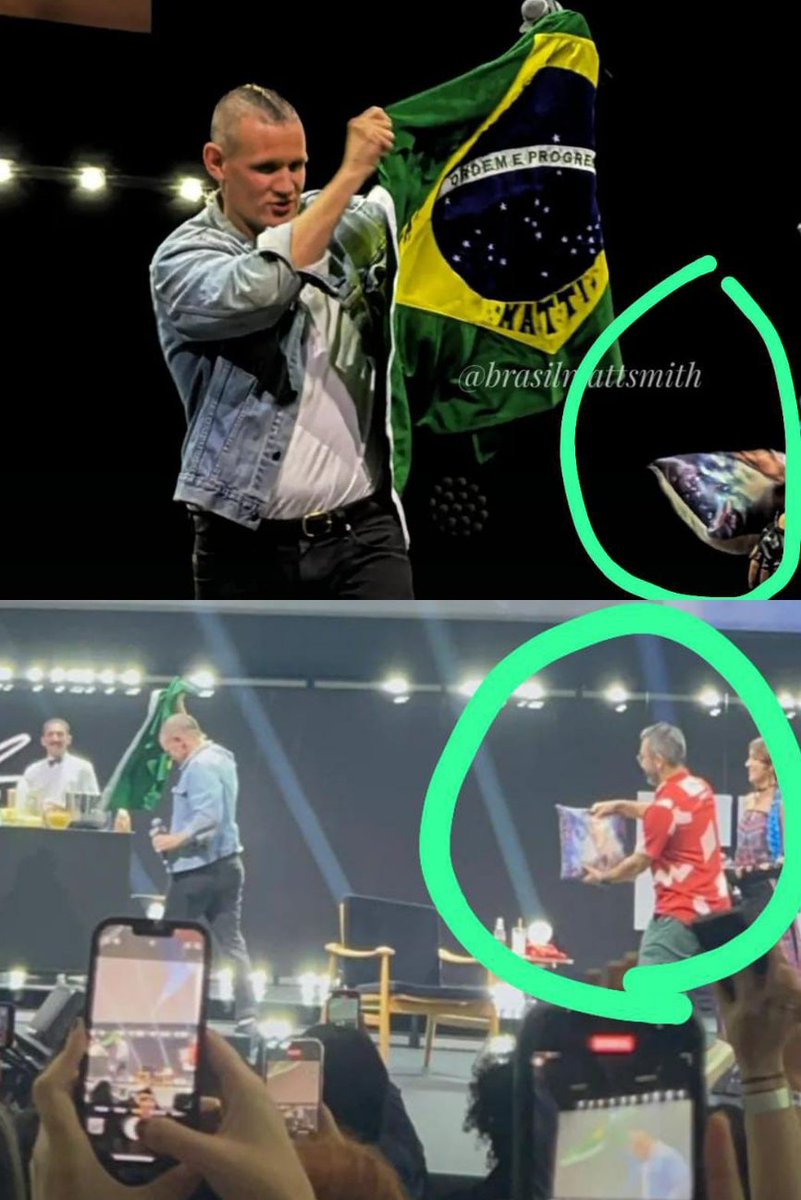 WhoMultiverso's tweet photo. @mattsmithbrazil Eu quero tanto tirar uma foto dele oh meu Deus 🥺🥺🥺🥺🥺🥺🥺 https://t.co/6O9XHQjPP9