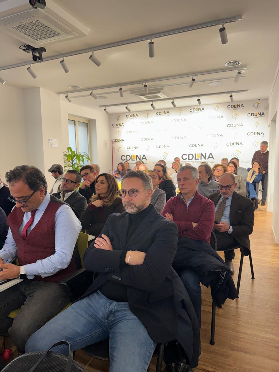 💡Il cammino verso un utilizzo 𝐞𝐭𝐢𝐜𝐨 𝐞 𝐩𝐫𝐨𝐟𝐞𝐬𝐬𝐢𝐨𝐧𝐚𝐥𝐞 𝐝𝐞𝐥𝐥’𝐢𝐧𝐭𝐞𝐥𝐥𝐢𝐠𝐞𝐧𝐳𝐚 𝐚𝐫𝐭𝐢𝐟𝐢𝐜𝐢𝐚𝐥𝐞 è proseguito con la seconda giornata del laboratorio tematico dedicato allo sviluppo di 𝐜𝐨𝐦𝐩𝐞𝐭𝐞𝐧𝐳𝐞 𝐝𝐢𝐠𝐢𝐭𝐚𝐥𝐢 avanzate per i CdL.