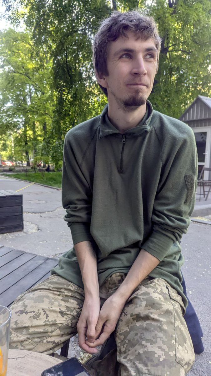 Сьогодні стало відомо, що росія вбила мого дружочка, найріднішого нерідного мого брата, найдобрішу у світі людину, най най у дуже багатьох сенсах. Іван - це здоровенний кусок мене і мого життя, і я довіку нестиму про нього пам'ять