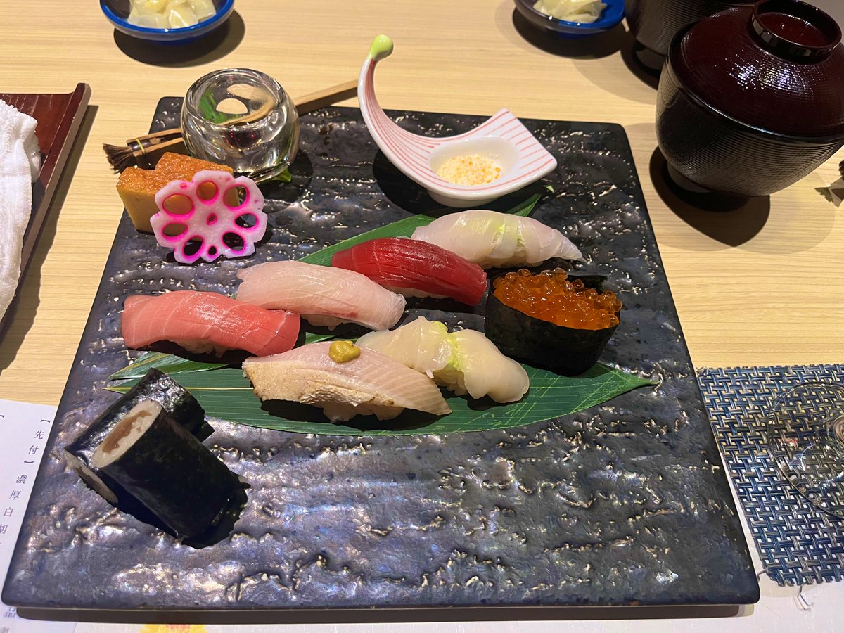 ちまさんと六点さんとおしゅし🍣
もはや自分がオタクと遊んだ自慢botをするだけの存在になっている自覚は…ある！