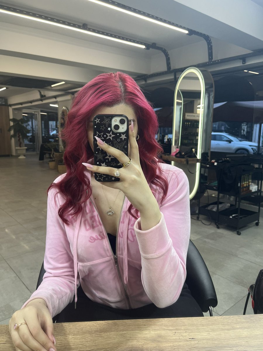 MistresslDollie's tweet image. sarsılsa da yıkılmaz tahtım #finansalköle #sahibe #ayakkölesi