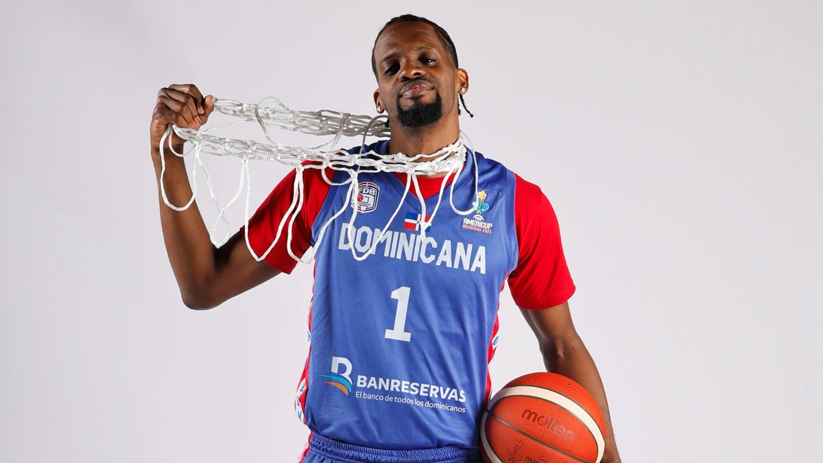 spartansdttocap's tweet photo. En la SPB 2025 registró 20.3 pts, 6.0 reb, 3.8 ast, 1.3 rob y 0.6 blq en 23 juegos de fase eliminatoria.

Líder en puntos totales (467) y en tiros libres anotados (134), segundo en valoración (474.0), puntos/pj (20.3), cestas dobles (138) y tiros de campo convertidos (157) https://t.co/jjDyAUk8bb
