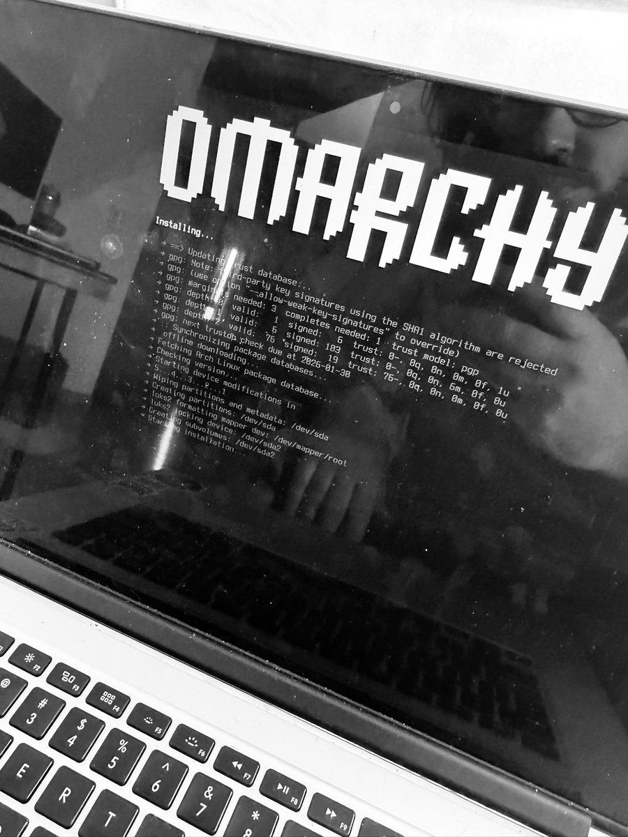 Old MacBook + boredom = 😆