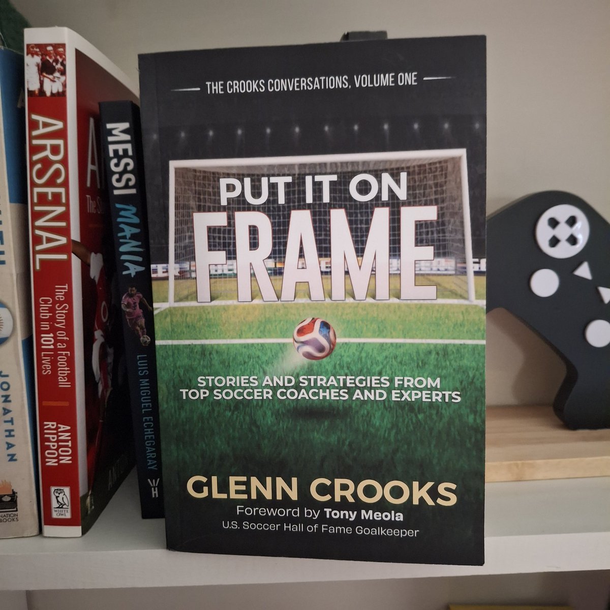 Newest addition to my personal #soccer library: "Put It on Frame" by <a href="/GlennCrooks/">Glenn Crooks</a>. Out now!

amazon.com/Put-Frame-Stor…