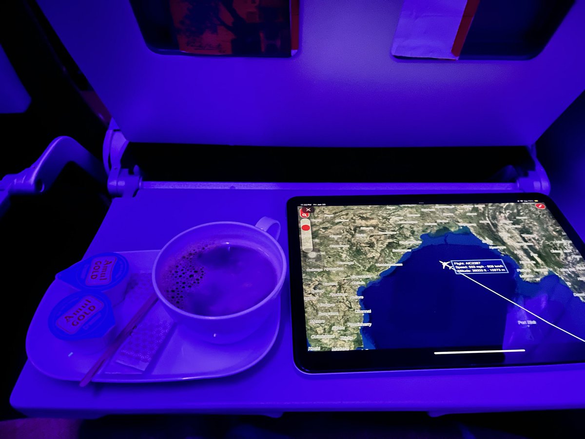 test_server tweet media