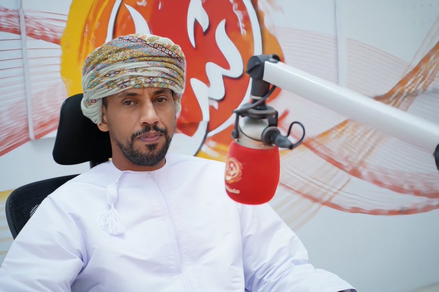 🚨عاجـــــــــــــــل

الدكتور العماني حمود النوفلي ناصحاً اليمنيين وجميع الأحزاب والمكونات اليمنية:

من يُحب وحدة اليمن عليه أن يضع يده بيد أنصار الله وهم من سيحفظ سيادة اليمن