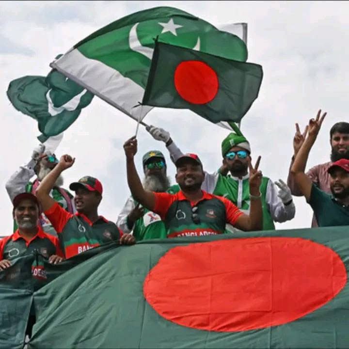 sajidusmani787's tweet photo. بنگلہ دیش کرکٹ بورڈ صدر امین السلام کے انکھوں میں یہ انسو اس بات کی نہیں ہے کہ ورلڈ کپ سے بنگلہ دیش ٹیم کو باہر کیا جارہا ہیں  بلکہ  یہ گزشتہ روز پریس کانفرنس میں اس بات پر اس کے انسو آگئے جب پریس کانفرنس میں اس سے سوال ہوا کہ آئی سی سی میں جب ووٹنگ ہوئی کونسے ملک بنگلہ دیش کیساتھ کھڑے ہوئے جس پر امین السلام نے کہا کہ ایک ہی ہمارا بھائی  پاکستان کھڑا رہا ہمارے ساتھ اور ڈنکے کے چوٹ پر بردار ملک پاکستان نے آئی سی سی میں ہمارے موقف کی حمایت کی اور بھارت کی جانب سے بنگلہ دیش پر ہونے والے ہرسوال کا جواب ایسے دیا کہ انہوں نے پھر جرت نہیں کی سوال کرنے کی میں اتنا کہوں گا اپنے اپنے ہی ہوتا ہے وہ اگر کھو بھی جائے کسی وجہ سے تب بھی ان کو گلے سے لگانا چاہئے میرے پاس پاکستان برادر کیلئے کوئی الفاظ نہیں ہیں جو کچھ وہ کرسکتے تھے انہوں نے کیا

#pakistancricket #cricket #syedghafarshah