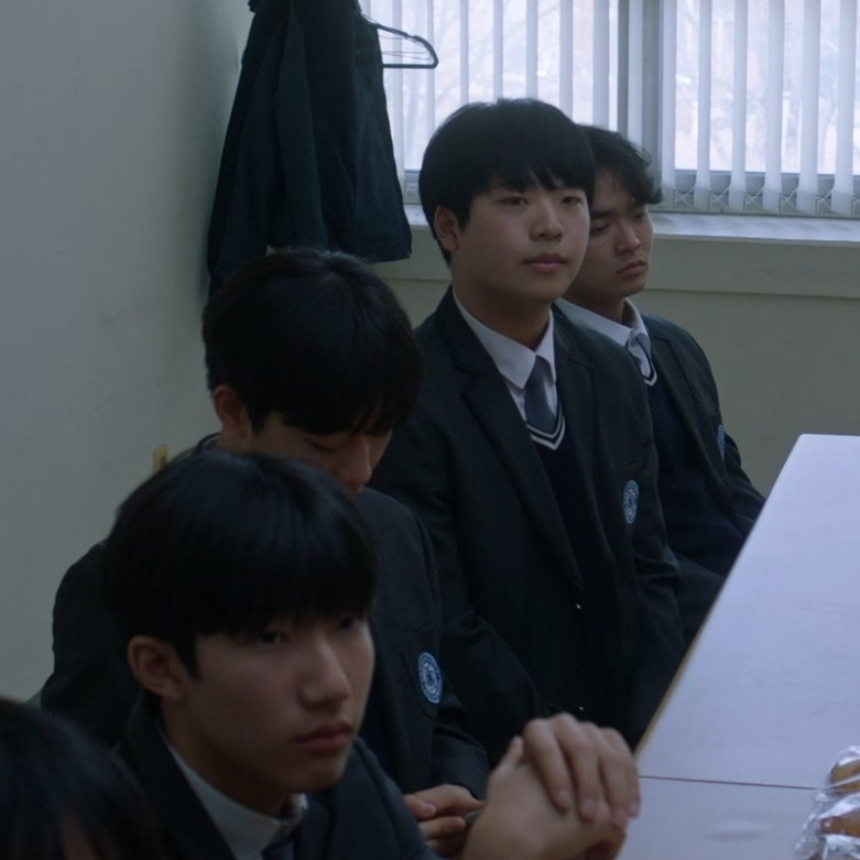 ...
<3학년2학기>
"첫걸음, 첫알바, 첫직장, 사회초년생 모든 19세를 응원합니다"

3학년2학기 배우들
상림역(학생) 오상림 배우 @oh_sangrim

<3학년2학기> 최다 수상 및 전 부문 수상을 진심으로 축하드립니다🎉 사회초년생 여러분~ 타고난 재능이 없어도 특별한 성취를 이루지 못해도 갇혀있는