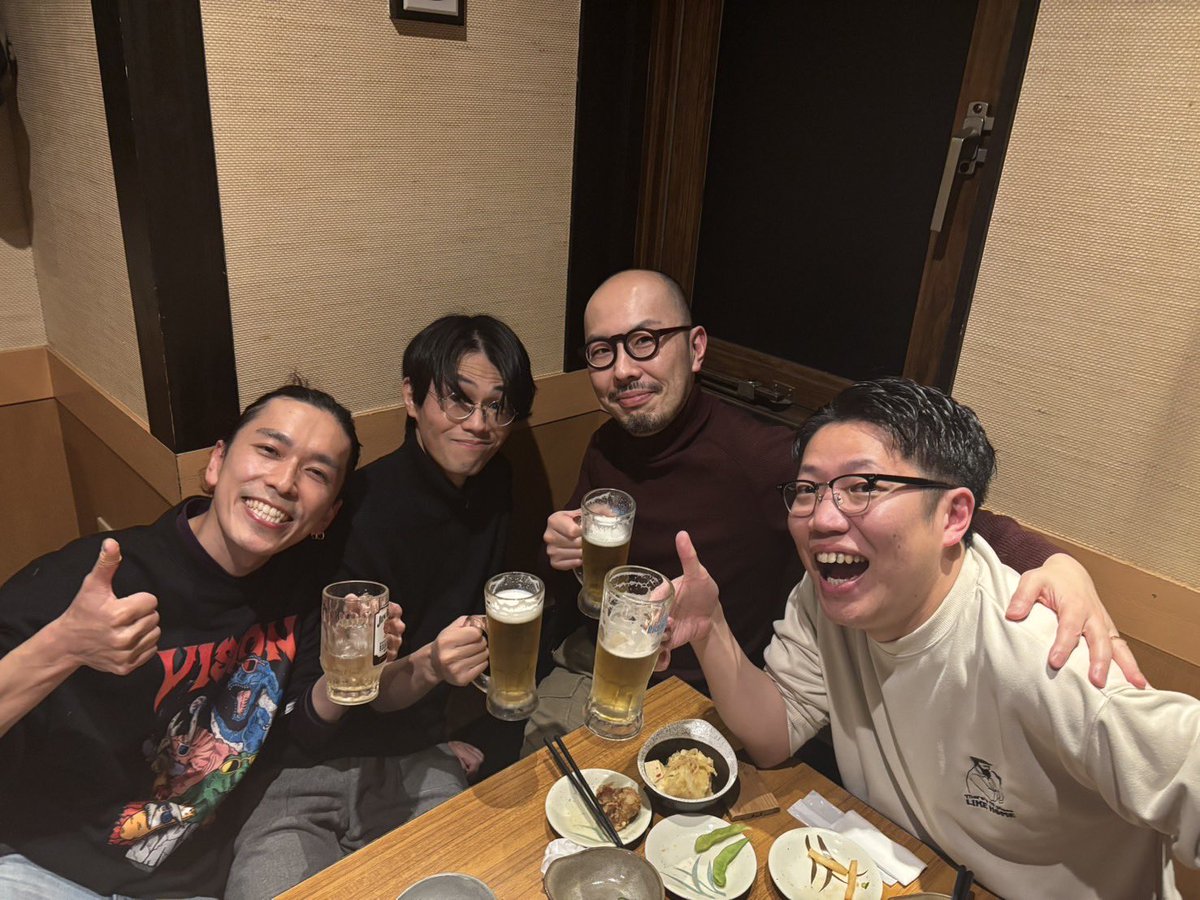 久しぶりに当初の松戸勢が揃った
東京来て初めて通い続けたゲーセン・松戸ソニックビーム
そこで仲良くしてくれたOJAさん・シノさん・まーぼーさん

また集まって飲みましょう！

1枚目は数年前のOJAさん台湾行く前
2枚目は今日