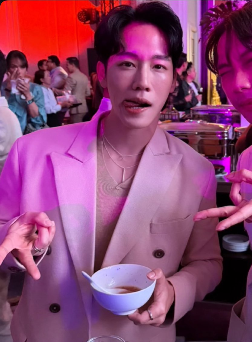 iboobooyou's tweet image. พี่เค้าบอกยัยวอชีซดแกงส้ม5555555555555555 อือ เอาเลย เต็มที่ ถ่ายก็จะถ่าย กินก็จะกิน เอ็นดูอะ หนูหิว

@warwanarat #warwanarat