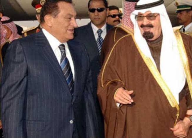 الراحلون عنا وإن طال الغياب بهم باقون في القلب ما غابوا ولا رحلوا ،٢٣ يناير ذكرى وفاة الملك عبد الله بن عبّد العزيز رحمه الله عليه حيث يبقى ذكره حياً بسبب مواقفه النبيلة وتواضعه ، كان قائد حكيم وزعيم عظيم ترك أثر طيب ومحبه في قلوب الناس و هو أسمى شيء يمكن أن يخلده الإنسان بعد