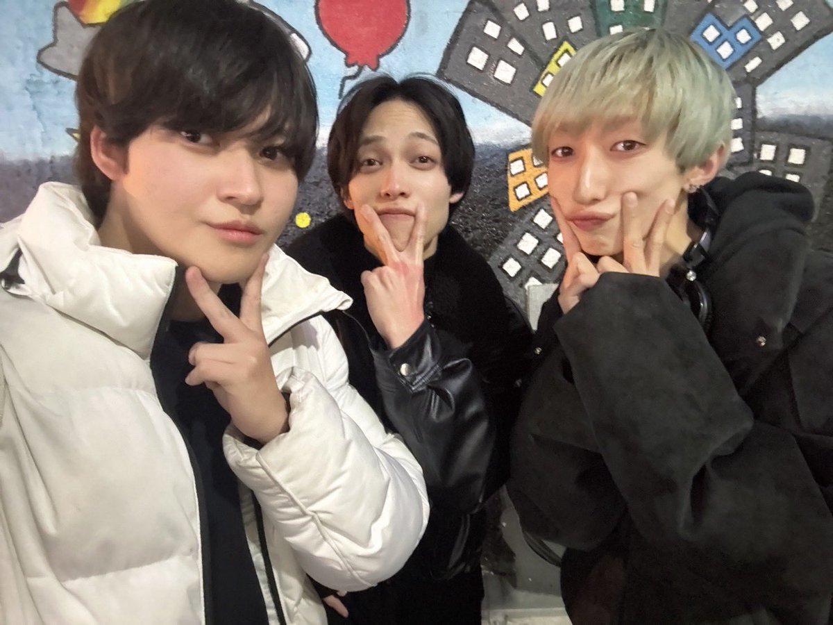 東急歌舞伎町タワー 2階
新宿カブキhall FIRST STAGEさんでのLIVEでした！

ご覧いただいた皆さま、
本当にありがとうございました！！🙇‍♂️✨

ユズさんとレオンくんとエイキさんとご飯にいきました！！
美味しかったー！！

エイキさんと写真撮るの忘れてました。笑