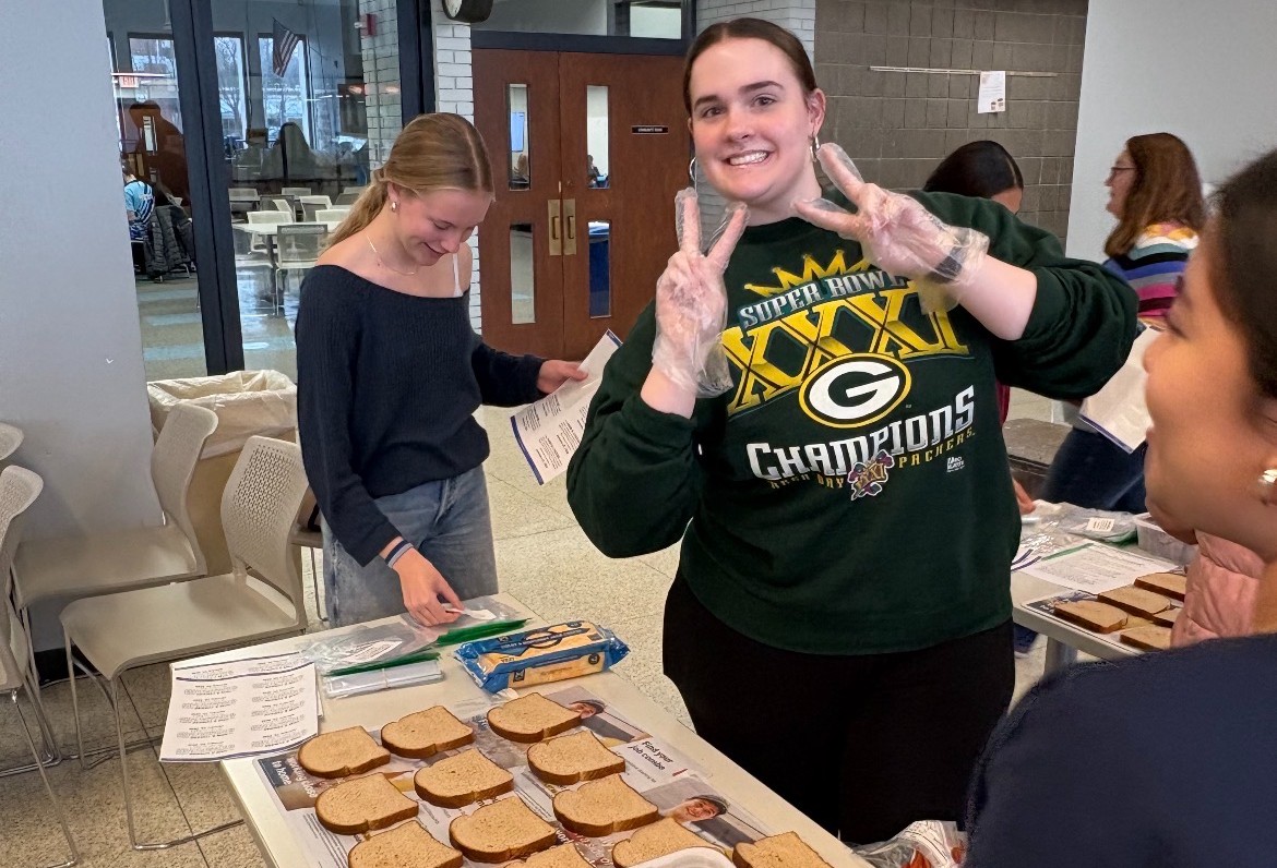 STMCavaliers's tweet photo. Brrrrrr...it's cold βοΈ
The National Honor Society seniors helped Milwaukee Guest House get ready for the weekend! With the donations from Rotary Club of Mitchell Field, the students made over 400 ham and cheese sandwiches in 40 minutes! π₯ͺ
#STM #Cavaliers #NHS #SandwichMaking https://t.co/MJ4BW3I9lE