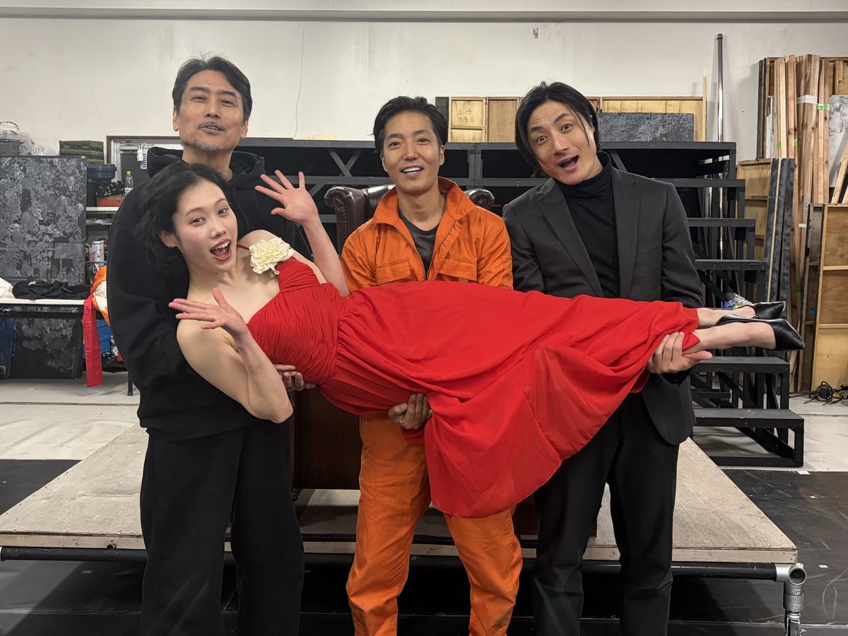moku_sora_moku's tweet photo. 昨日は私の最終通しでした。

『熱海殺人事件〜売春捜査官〜』
木村伝兵衛役、
申さんのGOサインが出ました。

アリランの花このチームを
そして全てを背負う責任を全うします。

※2/5(木)14:00のみ木村伝兵衛役として出演。

チケット予約↓
https://t.co/dqNz79REyX

#深海洋燈つか祭り
#深海洋燈 https://t.co/2DgoLPkwjf