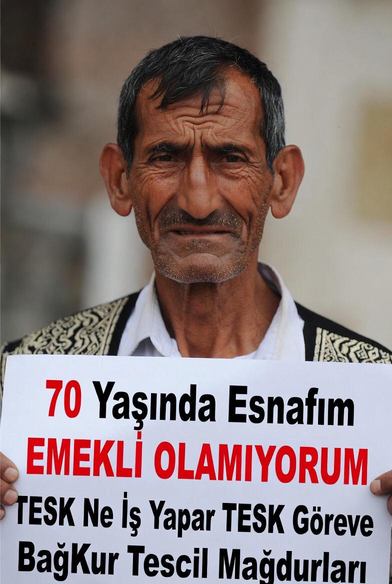 <a href="/BAGKURDERNEGI/">(BAĞ-DER) BAĞKUR VE EMEKLİLERİ DERNEĞİ</a> <a href="/Mehmet2070874/">bağkur tescil</a> 🏅 Ahilik onuru esnafındır! Bağ-Kur tescil onuru kırıyor. 2000 öncesi haklar Geçici 18. maddeyle yeniyor. İade! <a href="/MvDrHasanArslan/">Dr. Hasan Arslan</a> <a href="/MvSuleymanOzgun/">Süleyman Özgün🇹🇷</a> <a href="/mvalitemur/">Ali TEMÜR</a> 
<a href="/RTErdogan/">Recep Tayyip Erdoğan</a> <a href="/Akparti/">AK Parti</a> <a href="/herkesicinCHP/">CHP 🇹🇷</a> <a href="/isikhanvedat/">Prof. Dr. Vedat Işıkhan</a> <a href="/TBMMresmi/">TBMM</a> 

#BağKurTescilMağdurları #EsnafHakİstiyor #AhilikHaftası