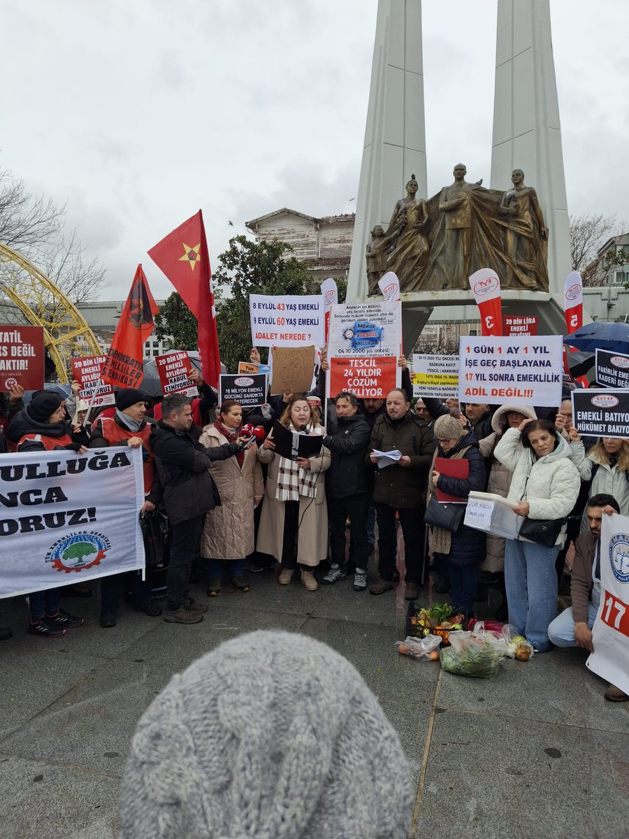 <a href="/BAGKURDERNEGI/">(BAĞ-DER) BAĞKUR VE EMEKLİLERİ DERNEĞİ</a> <a href="/Mehmet2070874/">bağkur tescil</a> 🏅 Ahilik onuru esnafındır! Bağ-Kur tescil onuru kırıyor. 2000 öncesi haklar Geçici 18. maddeyle yeniyor. İade! <a href="/MvDrHasanArslan/">Dr. Hasan Arslan</a> <a href="/MvSuleymanOzgun/">Süleyman Özgün🇹🇷</a> <a href="/mvalitemur/">Ali TEMÜR</a> 
<a href="/RTErdogan/">Recep Tayyip Erdoğan</a> <a href="/Akparti/">AK Parti</a> <a href="/herkesicinCHP/">CHP 🇹🇷</a> <a href="/isikhanvedat/">Prof. Dr. Vedat Işıkhan</a> <a href="/TBMMresmi/">TBMM</a> 

#BağKurTescilMağdurları #EsnafHakİstiyor #AhilikHaftası