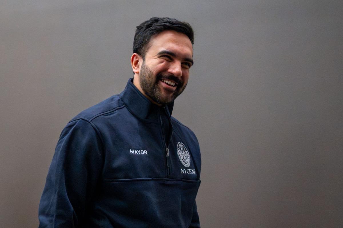 david_sivella's tweet image. Looks like The Boy @NYCMayor has a designer fitted fleece winter jacket collection. Each one, with colors selected by his mother, is finely embroidered with his name and the logo of a department he’s running into the ground. 

And they called @ericadamsfornyc a fashionista.