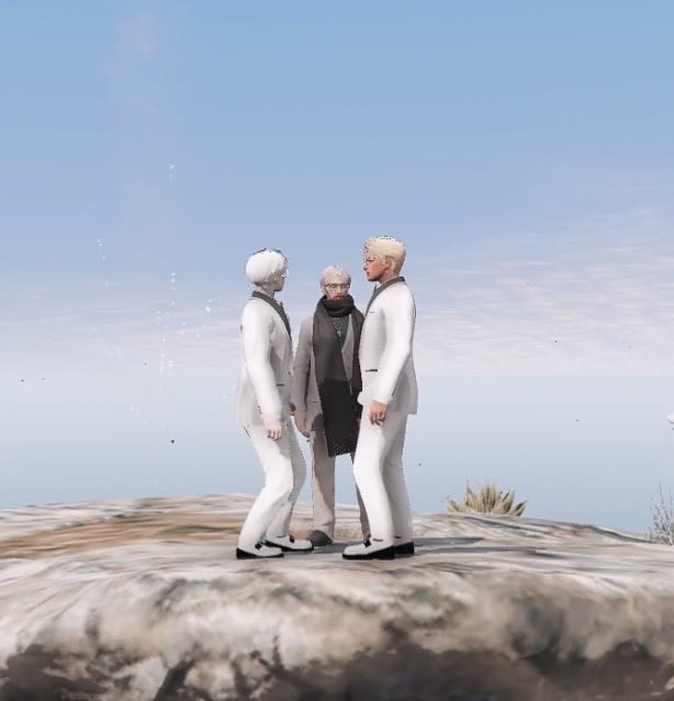 likemidniqht's tweet image. cheers to love, laughter, and happily ever after 💌