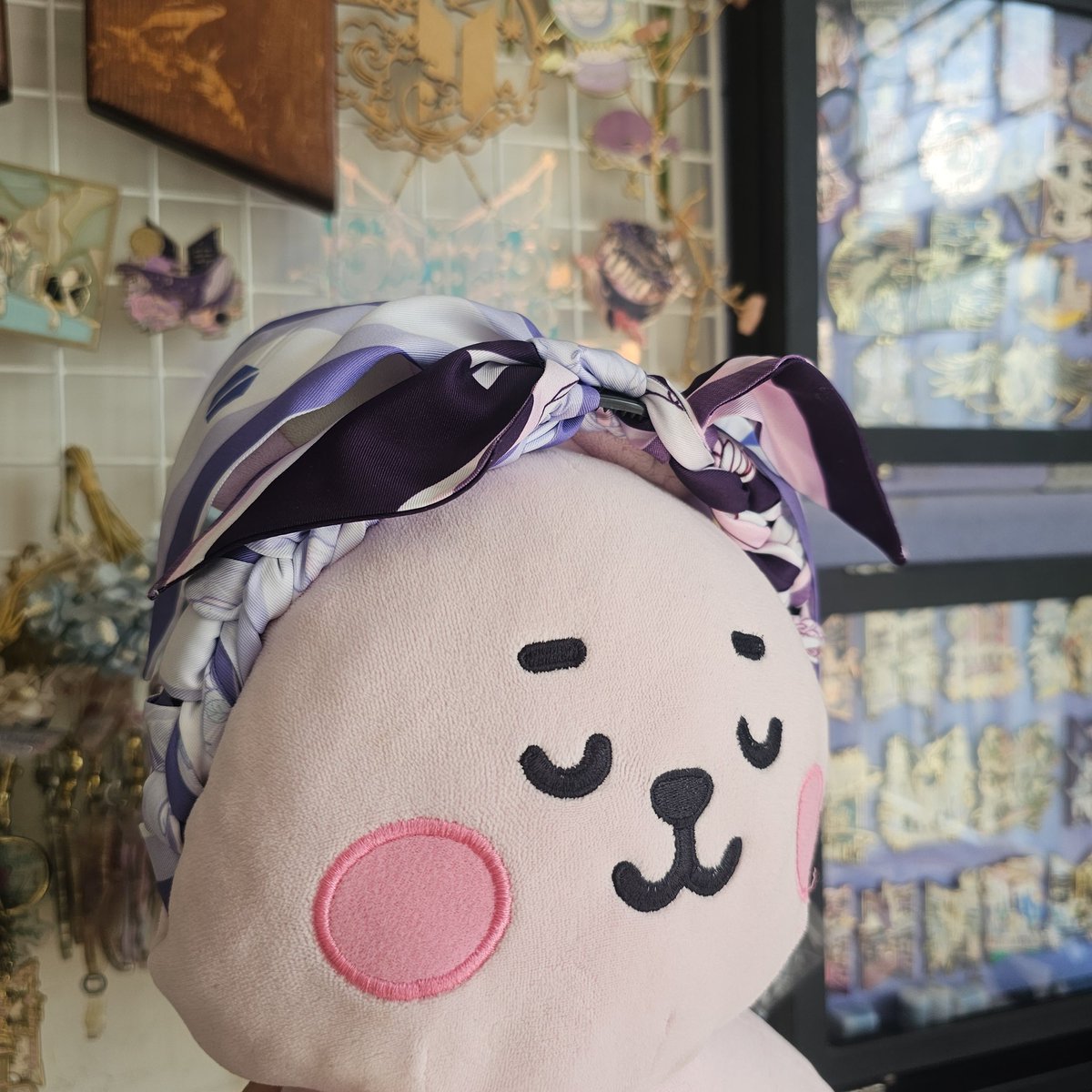 BTS-inspired scarf for concert days 💜
Style it on your hair, bag, or ARMY Bomb. How would you wear it?