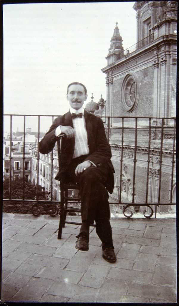 Ayer se interpretó en Córdoba, en versión de concierto, después de mucho tiempo, "Margot", la comedia lírica en tres actos de Turina, quien para la gran mayoría de cofrades  no es más que el compositor de esa "marcha" que  algunas Hermandades decidieron incluir en sus