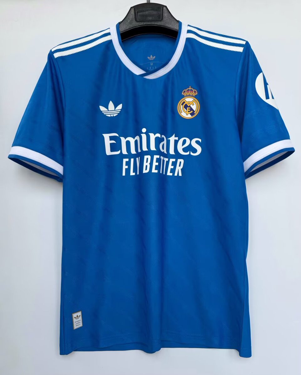 PBlanco12487's tweet photo. SORTEO 🧲🧲🧨🧨🧨🎁🎁🎁

🌍 SORTEO INTERNACIONAL .

Voy a sortear la SEGUNDA EQUIPACIÓN del Real Madrid por cortesía de nuestros amigos de @Liunengtt ( todo tipo de camisetas increíbles en su web https://t.co/BjjKt81aFm)

- Den RT a este tuit. 
- Sigan a @PBlanco12487 y a @Liunengtt
 
El domingo 1 de Febrero se anuncia el ganador , talla a elegir 

*OPCIONAL* Mencionar un amigo (doble participación).