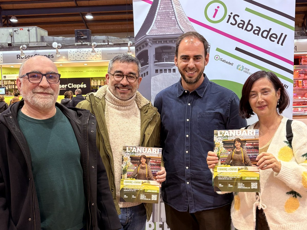 Amb <a href="/carmegarciasu/">Carme Garcia Suarez</a> i <a href="/JaumeRoig62/">Jaume Roig</a> a la presentació de l’Anuari de #Sabadell 2025. Gràcies i enhorabona, <a href="/JordiSBD/">Jordi de Arriba</a> i equip de l’<a href="/iSabadellcat/">iSabadell</a>, per un periodisme honest, transparent, obert i de servei, perquè així sí que es fa ciutat per a tothom! Endavant, amics!

👥 #GentSabadell