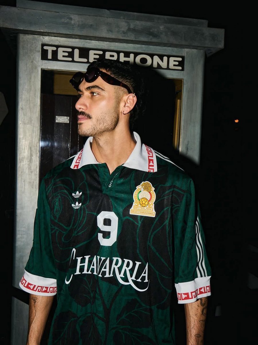 raulgtzoficial's tweet image. Sin lugar a dudas, Álex Speitzer es un mexicano muy orgulloso de sus raíces, y hoy brilla con luz propia en la Fashion Week de París. 🌟👔🇫🇷