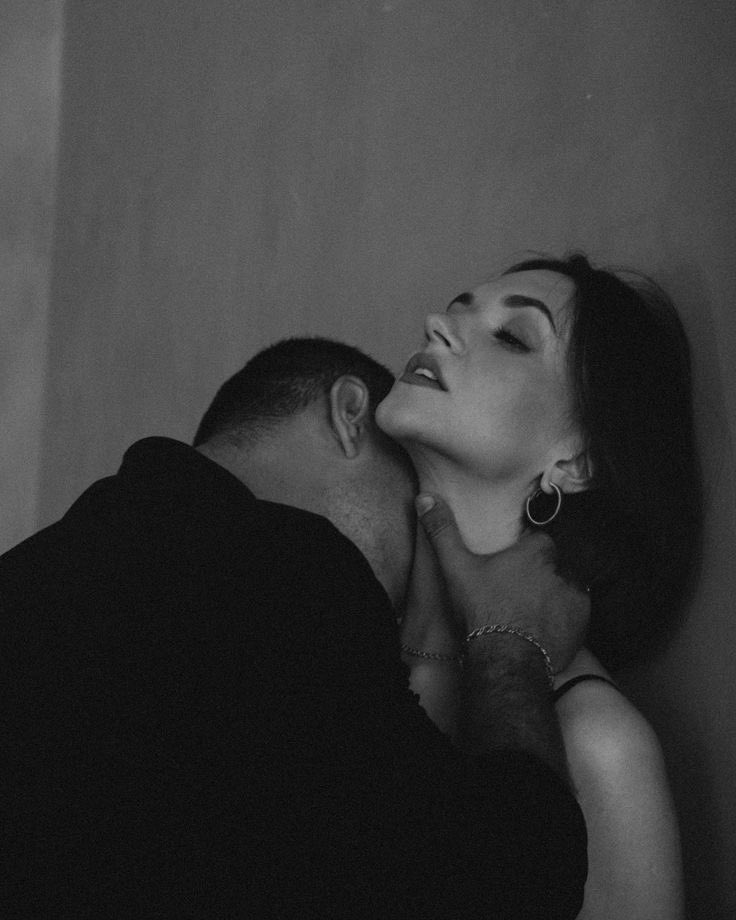 QuietAlpha1's tweet photo. Girls you shouldn’t sleep with no matter how much you are pushed or tempted.🚫

• 👨‍👩‍👧 Your relative — family WhatsApp will never recover

• 💔 Friend’s ex or current girlfriend — loyalty check failed

• 🔥 Your ex after a bitter breakup — recycled chaos - she is back to finish you off

• 🆘 A girl who needs your help — that’s charity, not chemistry

• 🩸 A girl on her period — don’t expose your life for a moment pleasure

• 🕊️ A girl deeply spiritual — don’t wrestle unseen forces

• 💍 Another man’s wife — you will watch your back for the rest of your life

• 🧍‍♂️ Your best friend — bond over vibes? Think for a moment

• 👩‍🦳 Friend’s mum or aunt — there is no forgiveness if your friend finds out

• 🤰 Pregnant for another man — this can cause closed doors for you