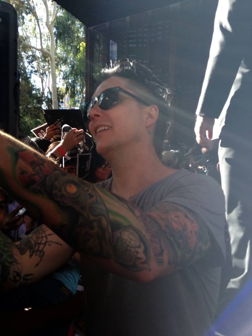 acervogates's tweet image. 