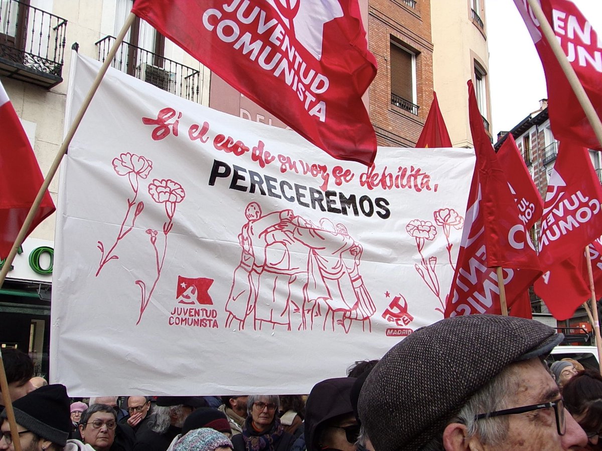 UJCEMadrid's tweet image. 📸 𝗢𝗙𝗥𝗘𝗡𝗗𝗔 𝗙𝗟𝗢𝗥𝗔𝗟 𝗔 𝗟𝗢𝗦 𝗔𝗕𝗢𝗚𝗔𝗗𝗢𝗦 𝗗𝗘 𝗔𝗧𝗢𝗖𝗛𝗔

Si el eco de su voz se debilita, pereceremos 🚩