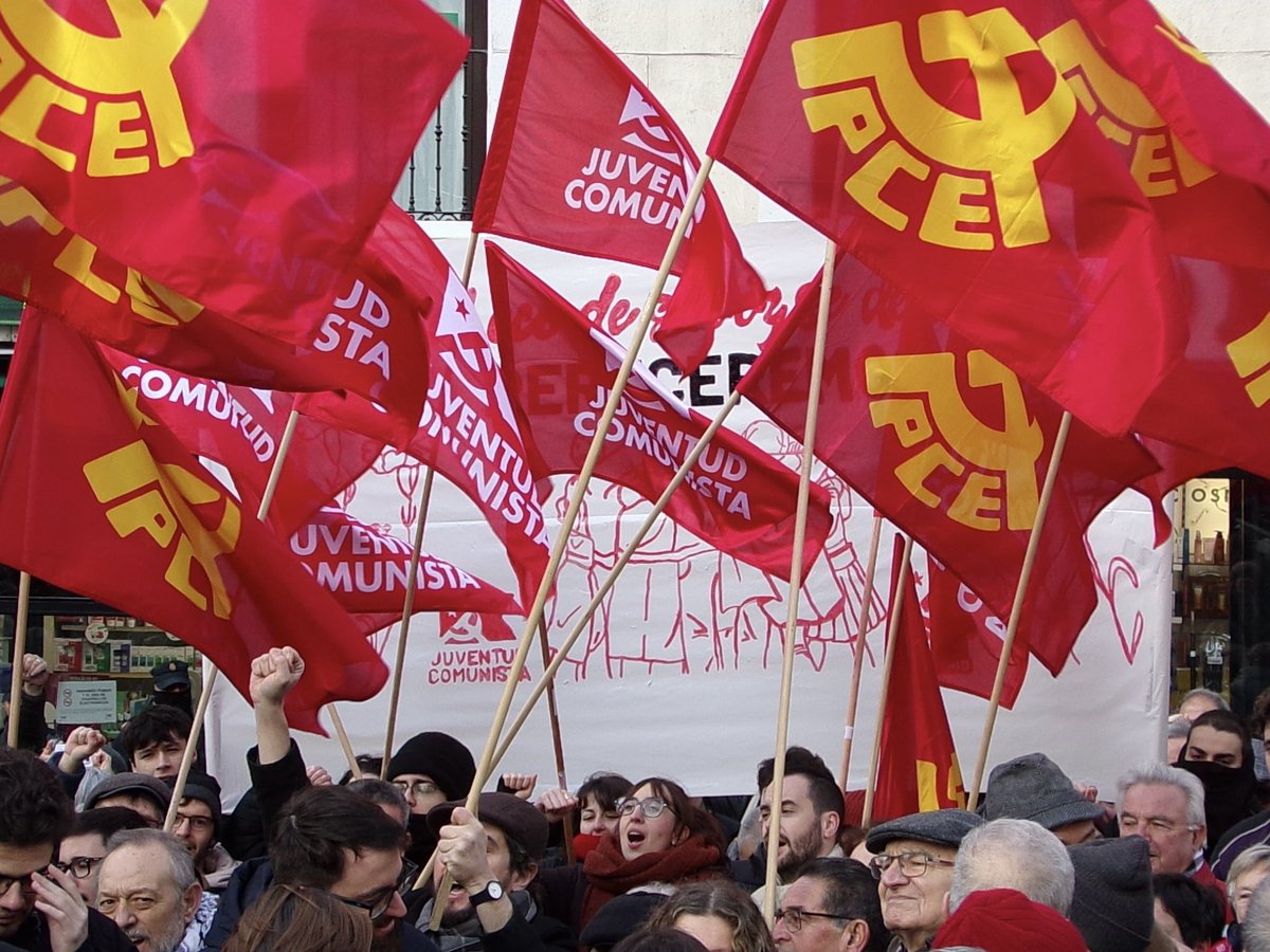 📸 𝗢𝗙𝗥𝗘𝗡𝗗𝗔 𝗙𝗟𝗢𝗥𝗔𝗟 𝗔 𝗟𝗢𝗦 𝗔𝗕𝗢𝗚𝗔𝗗𝗢𝗦 𝗗𝗘 𝗔𝗧𝗢𝗖𝗛𝗔

Si el eco de su voz se debilita, pereceremos 🚩