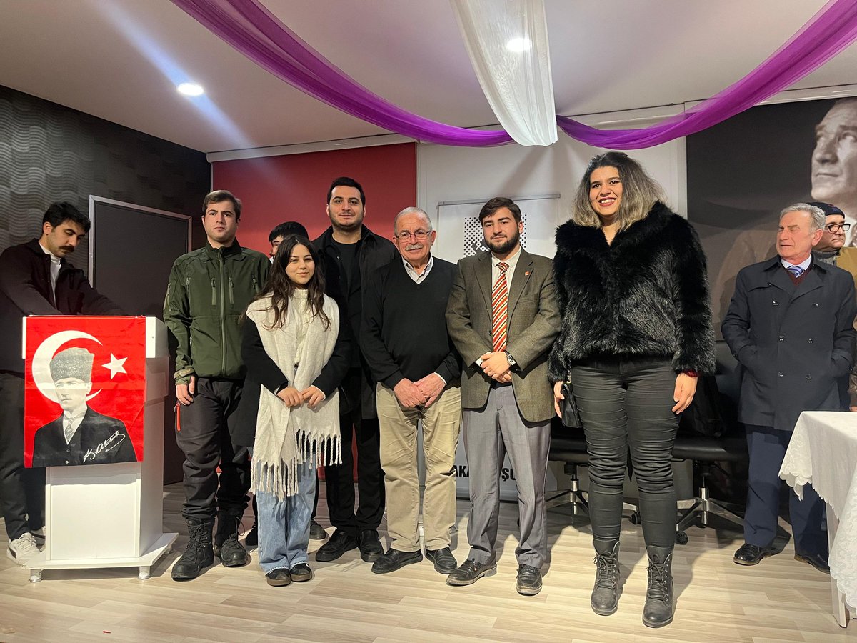 Atatürkçü Düşünce Derneği Sakarya Şubesinin düzenlediği 'Günümüzde Kemalist Devrimin Önemi' adlı konferansa katıldık. Yıldırım Koç hocamıza, bizimle paylaştığı bilgiler ve düşünceler için teşekkür ediyoruz.