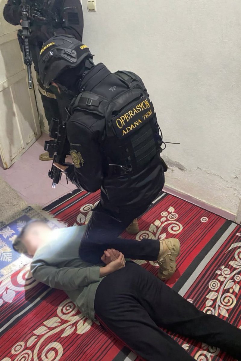 Adana'da terör örgütü propagandası yapan bir haini, TEM paketledi!