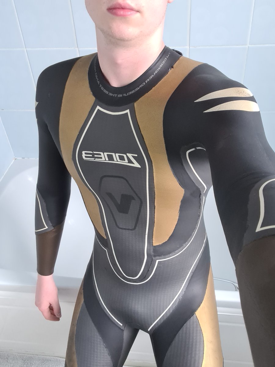 WetsuitBoy tweet media
