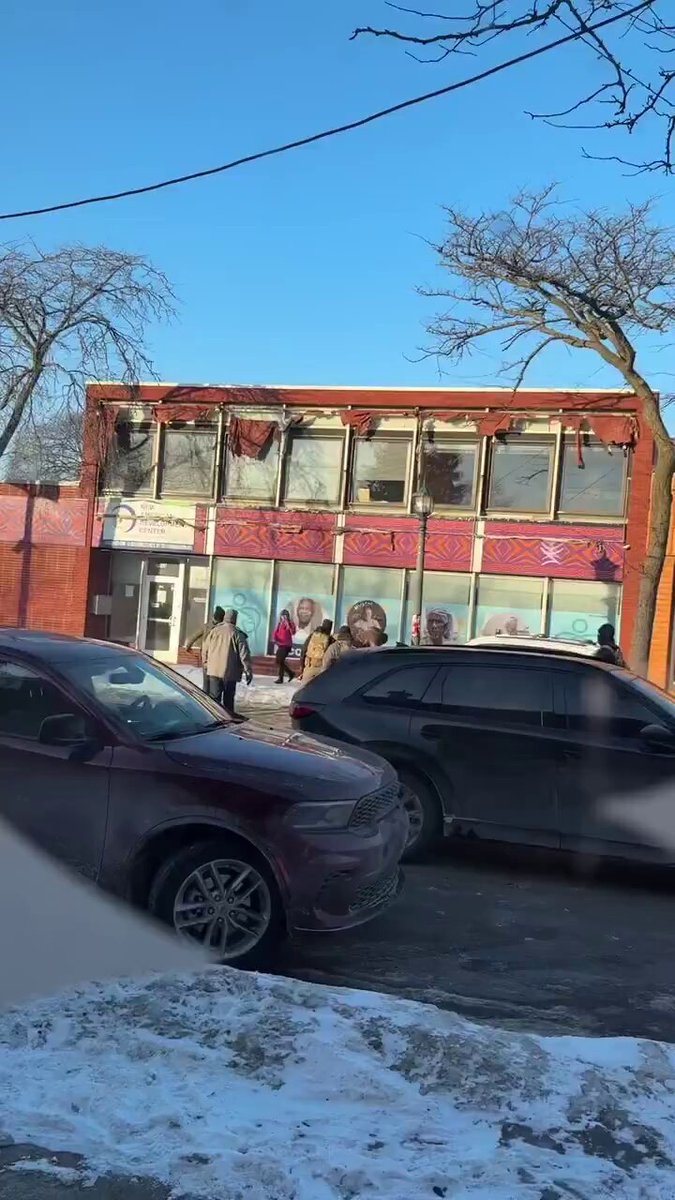 YourAnonCentral's tweet image. ICE appear to have murdered another person in Minneapolis; after half a dozen regime thugs jumped and beat a man who tried to defend himself they shot him, an agent can be seen shooting him after his body laid motionless on the sidewalk. #3E #GoodvsEvil