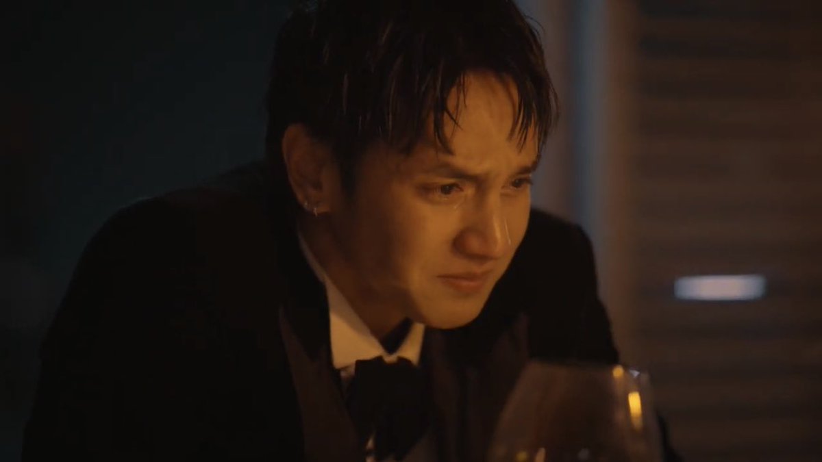 peartunwarat's tweet image. ขอร้องอย่าจบแบบนี้ หักมุมอีกทีได้มั้ย ดลแกล้งตายที คู่นี้ยังรักกันได้อีก จะร้องนะ 
คิดถึงประโยคที่ธันบอกเลย 

“อย่าปล่อยให้คำว่า ถ้า/แต่ว่า/เดี๋ยวก่อน มาเป็นอุปสรรคในชีวิตเราเลย”

#RelovedTheSeries #RELOVED_EP8